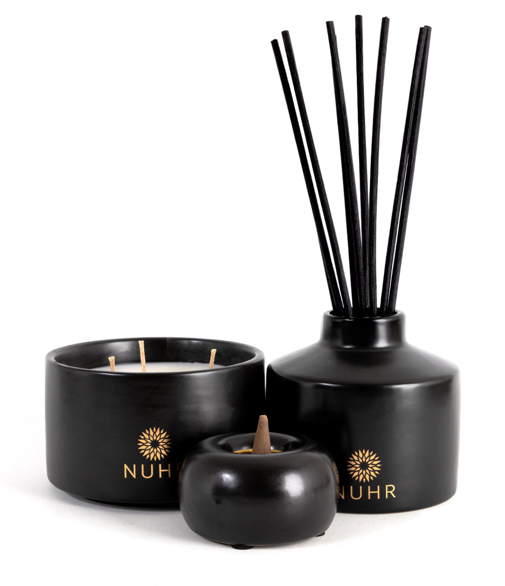 Diffuseur à rose et oud 200 ml / 400 ml dans un support en céramique noir ou blanc