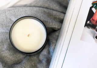 Oud & Amber Luxury Scented Candle - NUHR Home